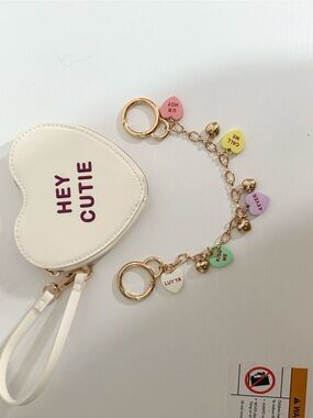 White Heart Wristlet Coin Purse with Charm Chain